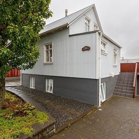 V13 Guesthouse Keflavík Zewnętrze zdjęcie